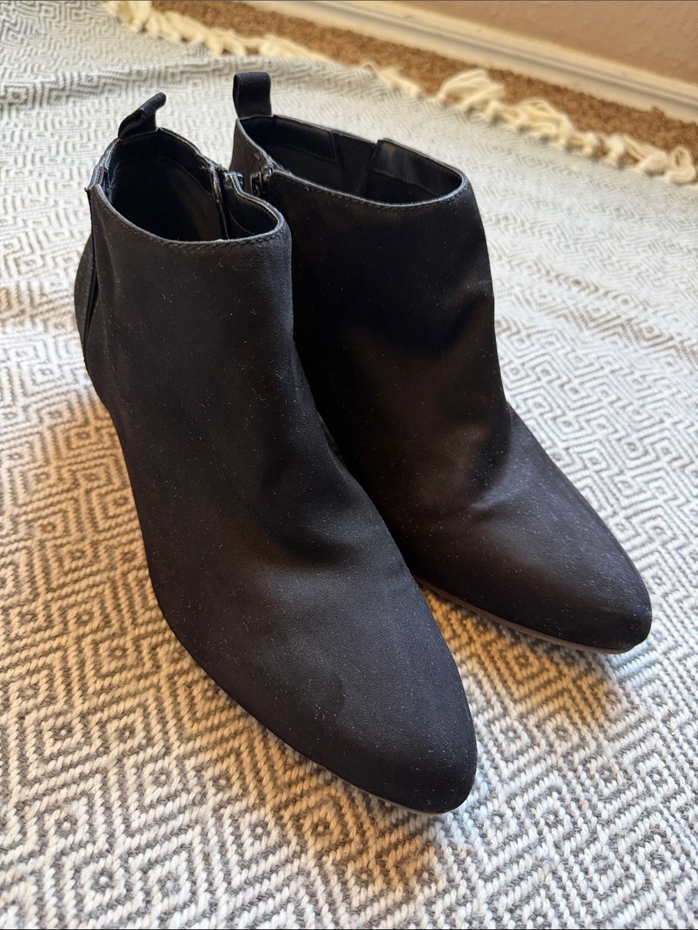 Old Navy Black Pointed Toe Ankle Booties - Picture 3 of 13